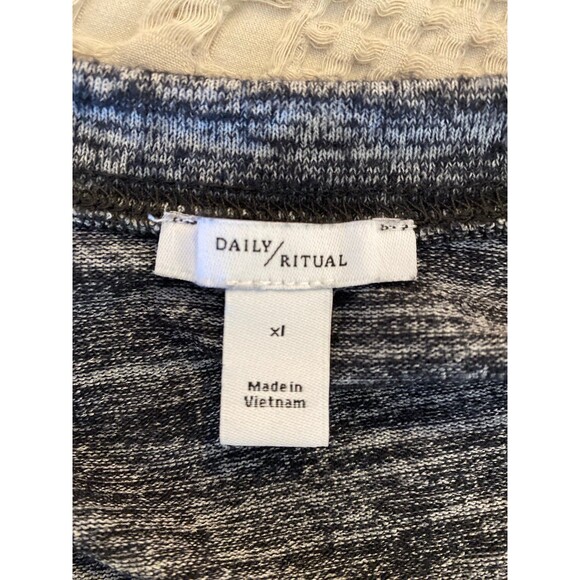 Daily Ritual Lightweight Knit Dress Plus Size XL Black White Raglan Sleeves - Picture 6 of 9